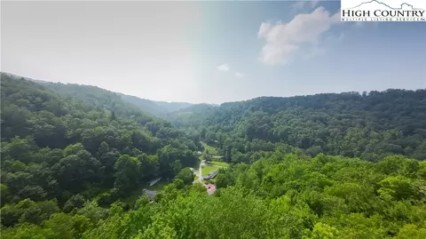 6 Buckeye Creek Road, Elk Park, NC 28622