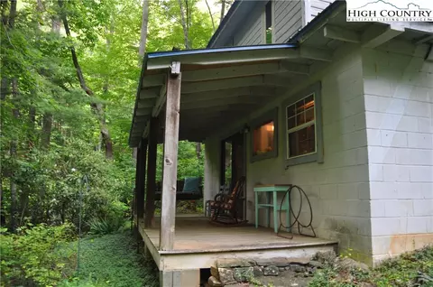 502 Benge Ashe Rd, Purlear, NC 28665 photo 3