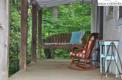 502 Benge Ashe Rd, Purlear, NC 28665 photo 4