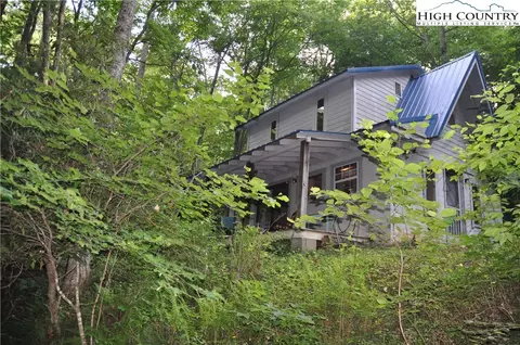 502 Benge Ashe Rd, Purlear, NC 28665