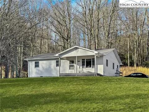 2496 Tucker Rd, Lansing, NC 28643