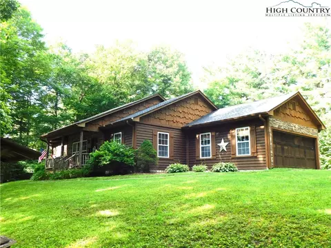 919 Balsam Dr, Newland, NC 28657