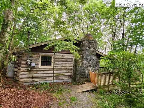 502 Lynn Hill Rd, Boone, NC 28607 photo 5
