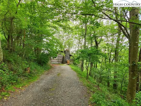 502 Lynn Hill Rd, Boone, NC 28607 photo 8
