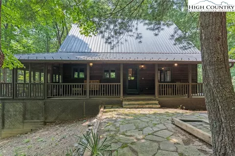 208 Hawkbill Rd, Ferguson, NC 28624