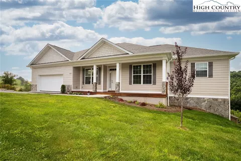 155 Freds Dr, Boone, NC 28607 photo 3