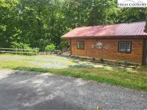 8696 Nc Hwy, Linville Falls, NC 28657