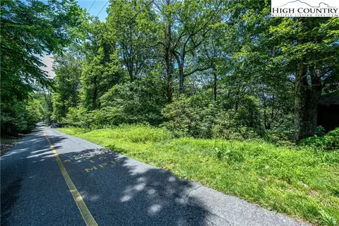 3 Laurel Hill Lane, Blowing Rock, NC 28607