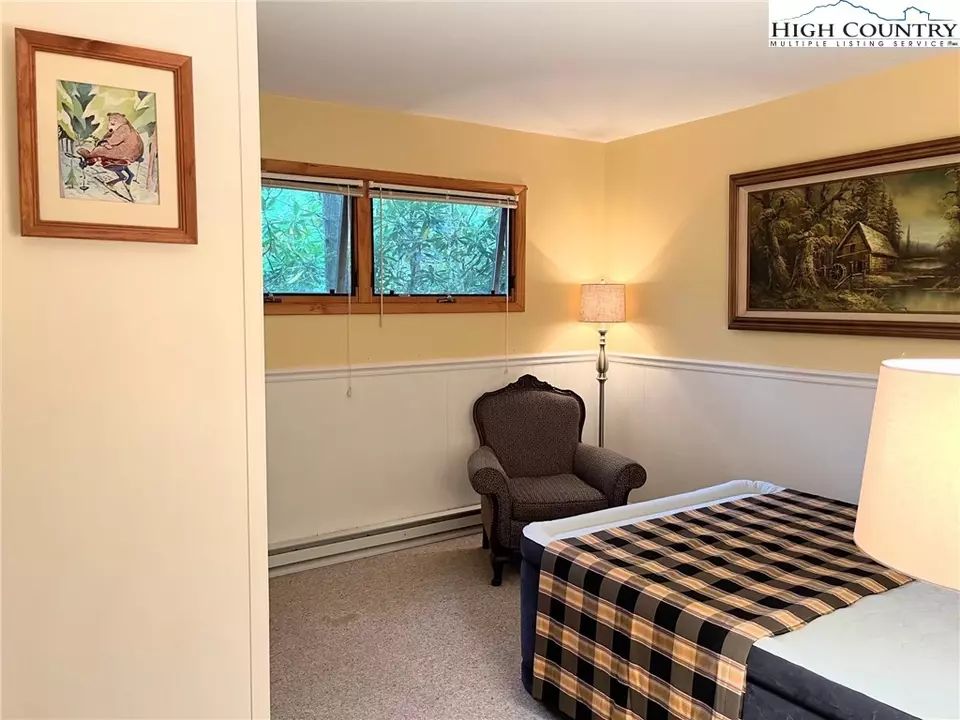  421 Windridge Rd, Newland, NC 28657 photo 15
