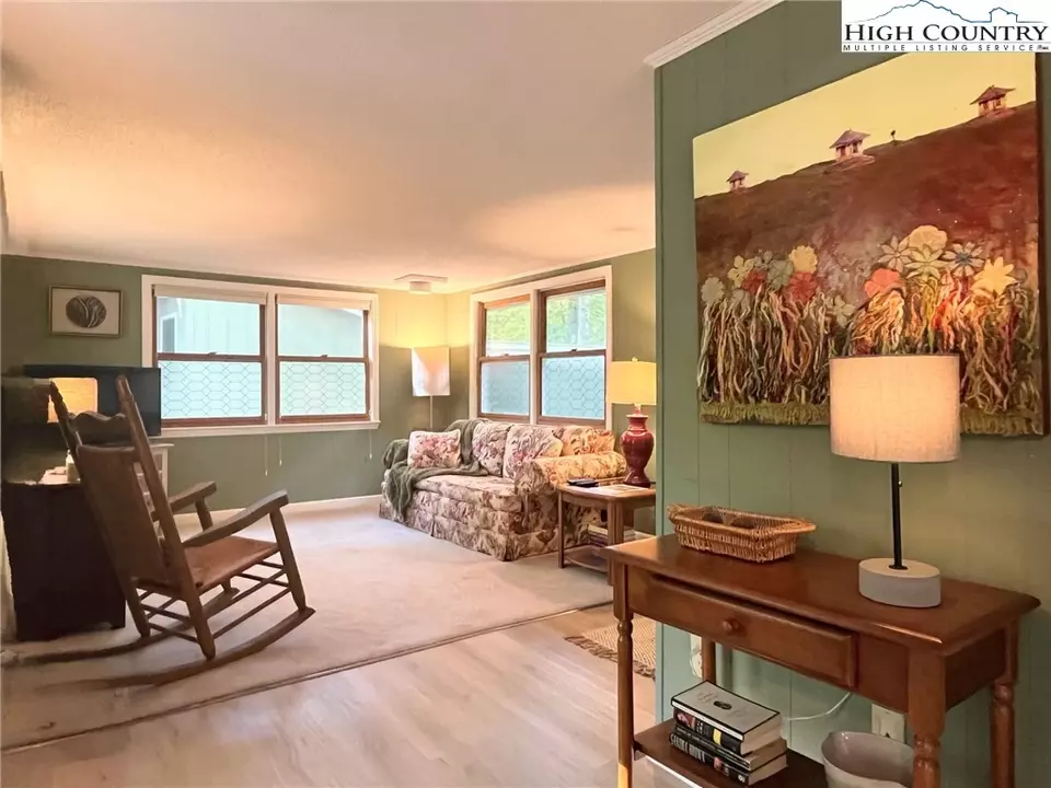  421 Windridge Rd, Newland, NC 28657 photo 5