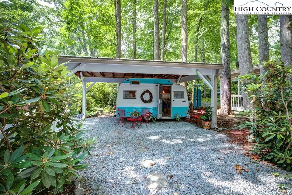  421 Windridge Rd, Newland, NC 28657 photo 46