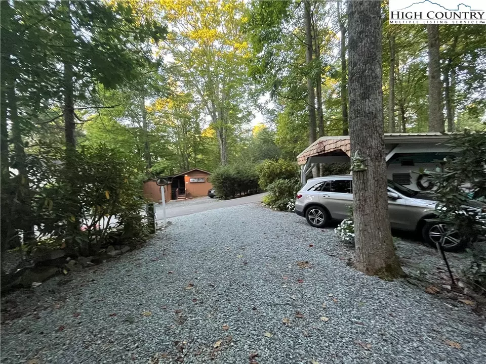  421 Windridge Rd, Newland, NC 28657 photo 32