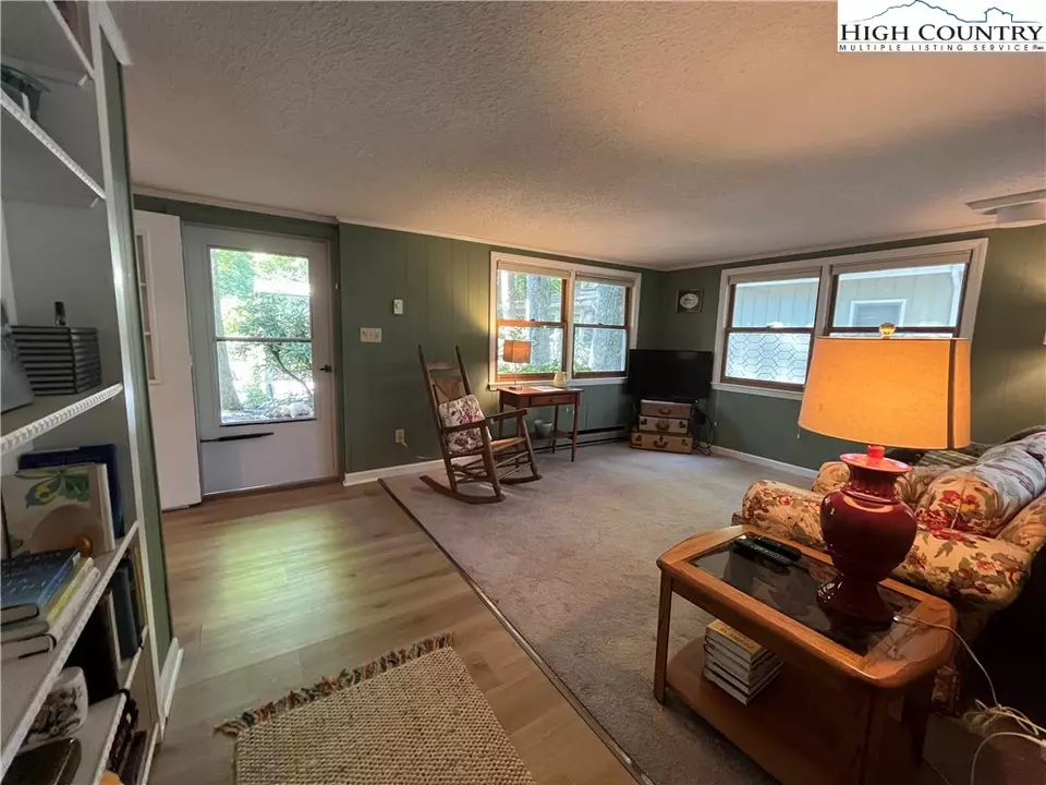  421 Windridge Rd, Newland, NC 28657 photo 4