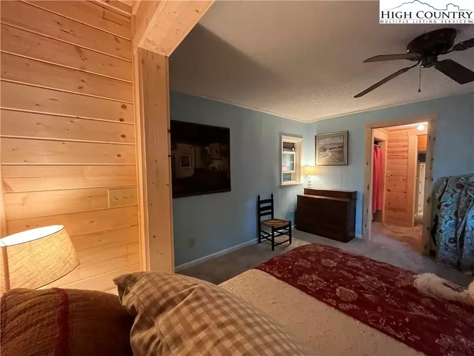  421 Windridge Rd, Newland, NC 28657 photo 10