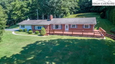 240 Tom Mcneil Rd, West Jefferson, NC 28694