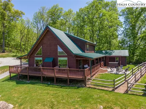 690 Valle Meadows Trl, Sugar Grove, NC 28679