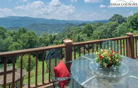 980 Scenic Dr, Vilas, NC 28692