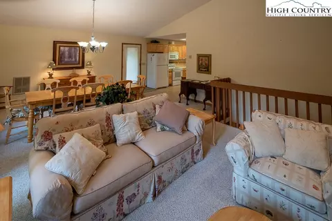 105107 Greenbriar Rd, Beech Mountain, NC 28604 photo 2
