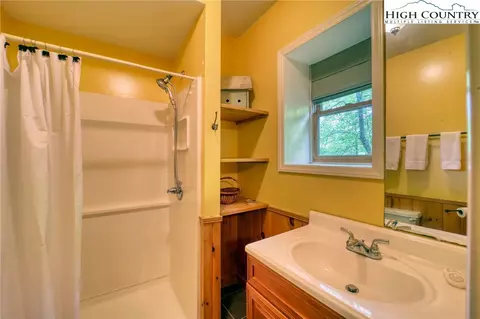 247 Streamside Ln, Seven Devils, NC 28604 photo 27