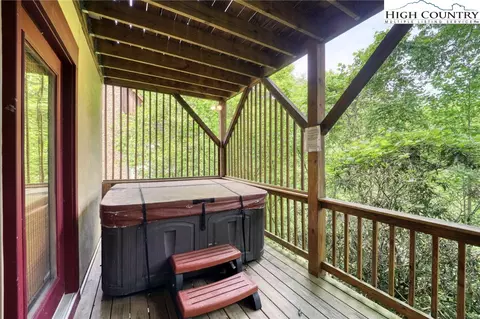 247 Streamside Ln, Seven Devils, NC 28604 photo 28