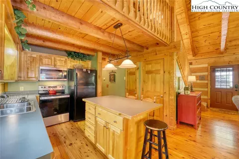 247 Streamside Ln, Seven Devils, NC 28604 photo 8