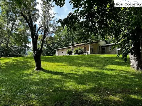 650 Roundabout Rd, Creston, NC 28615