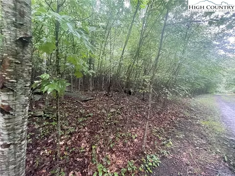 TBD Spring Mountain Trail, Lansing, NC 28643