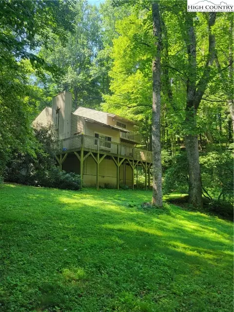 110 Old Keller Farm Rd, Boone, NC 28607