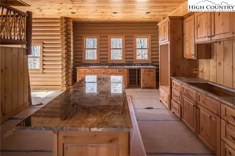 1501 Beech Mountain Pkwy, Banner Elk, NC 28604 photo 3
