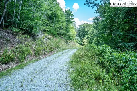 1501 Beech Mountain Pkwy, Banner Elk, NC 28604 photo 10
