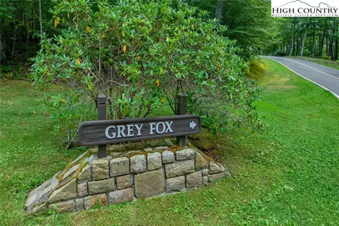 70157016 Summit Forest Way, Banner Elk, NC 28604