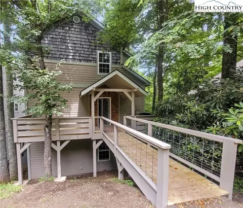 196 Inn At Crestwood Dr, Boone, NC 28607