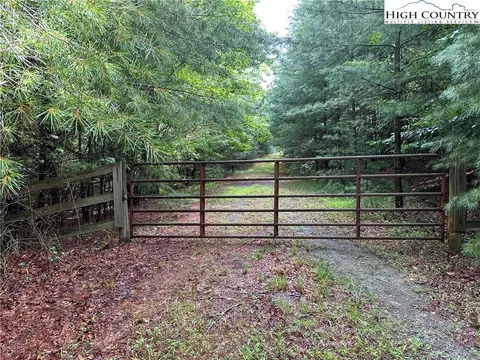 316 Gainey Ln, Ennice, NC 28623