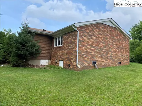 334 Snowy Oak Rd, Boone, NC 28607 photo 5