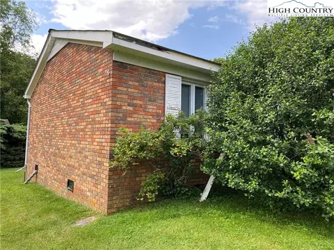 334 Snowy Oak Rd, Boone, NC 28607 photo 4