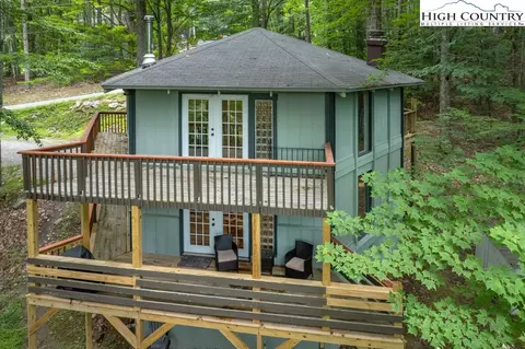 104 Black Birch Ln, Beech Mountain, NC 28604 photo 2