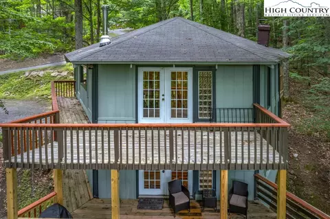 104 Black Birch Ln, Beech Mountain, NC 28604 photo 3