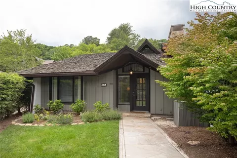 220 Island Dr #A, Linville, NC 28646