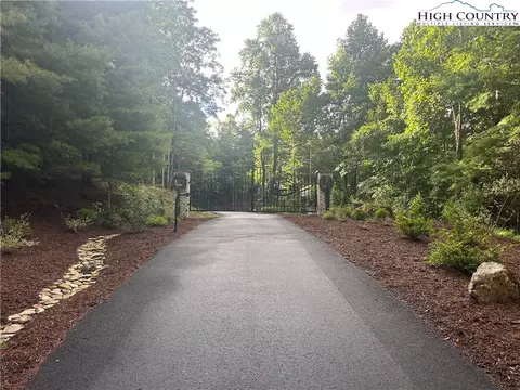 1701 Wildcat Rd, Deep Gap, NC 28618 photo 4