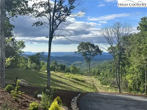 1701 Wildcat Rd, Deep Gap, NC 28618 photo 3