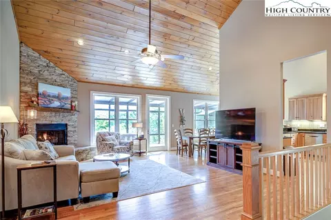 167 Chandler Ln, Blowing Rock, NC 28605