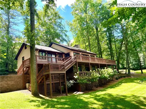 1743 Sage Valley Cir, Mountain City, TN 37683