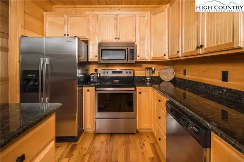 155 Merrywether Ln, Boone, NC 28607 photo 7