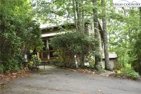 276 Red Oak Rd, Newland, NC 28657