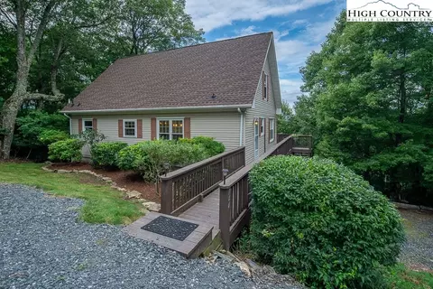 144 Sorrento Dr, Blowing Rock, NC 28605