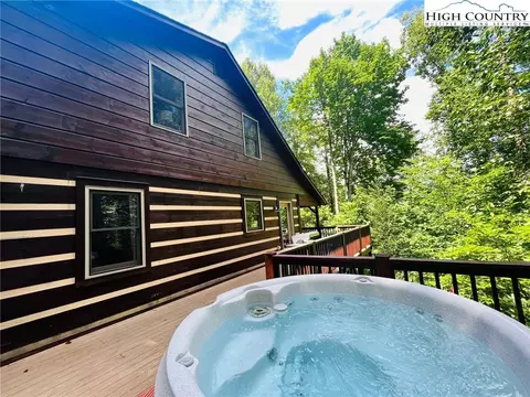 331 Wades Ln, Vilas, NC 28692