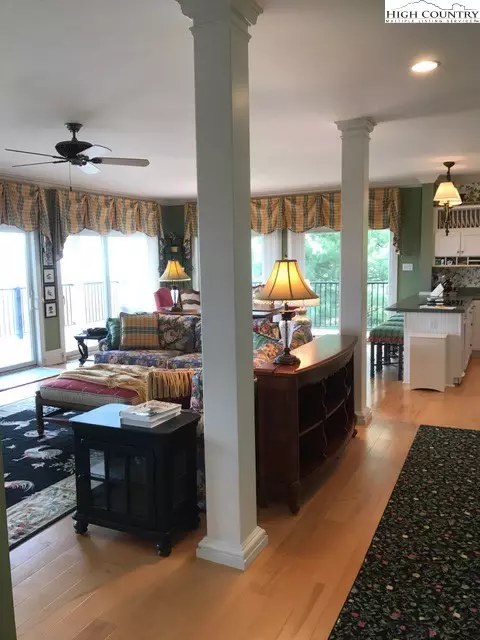 596 Troon Ave, Roaring Gap, NC 28668 photo 3