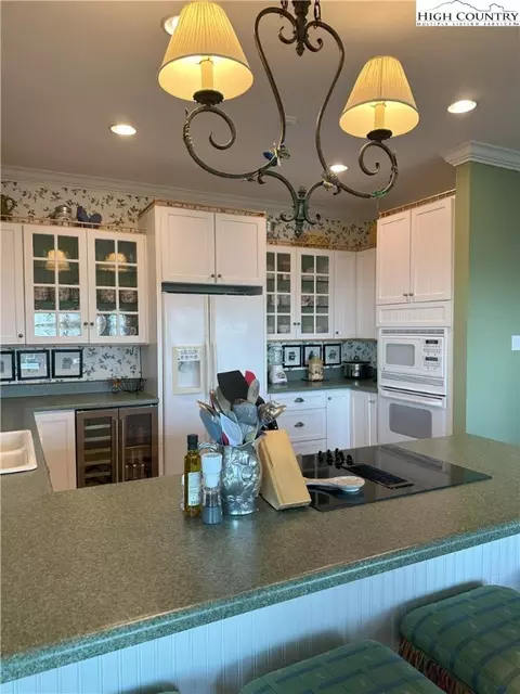596 Troon Ave, Roaring Gap, NC 28668 photo 9