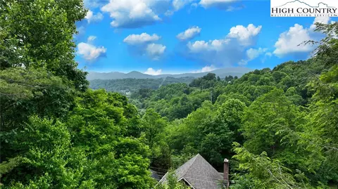208 Rainbow Trl, Boone, NC 28607 photo 7