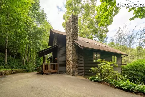 1393 Stoney Brook Ln, Boone, NC 28607